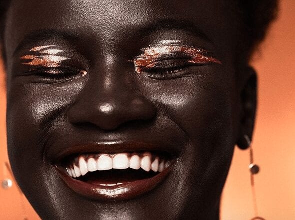 10 Photosfenty Beauty La Sénégalaise Et Reine De La Mélanine Khoudia Diop Devient La Nouvelle Égérie