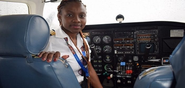 A 21 Ans Esi Swatson Est La Plus Jeune Femme Pilote Du Ghana