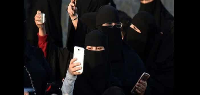 Arabie Saoudite Les Femmes Désormais Informées De Leur Divorce Par Sms 2