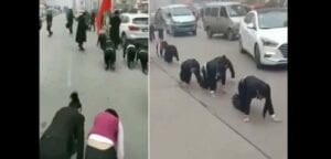 Chine : Des Employés Forcés À Ramper Dans La Rue. La Raison!(Vidéo)