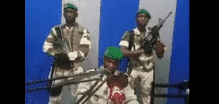 Coup d’État au Gabon Des militaires s’emparent de la radio nationale des tirs entendus - Coup d’État au Gabon ? Des militaires s’emparent de la radio nationale, des tirs entendus (vidéo)