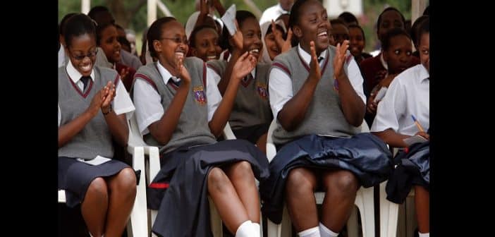 Rwanda : (03) trois élèves développent une application anti-corruption