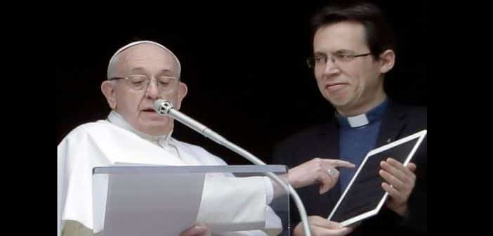 Le Pape François Lance Une Application De Prière En Ligne
