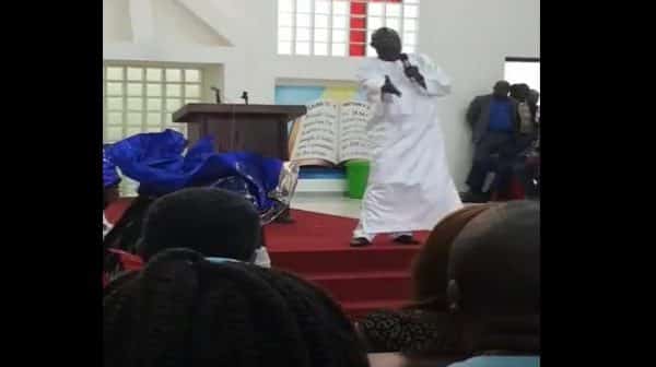 Liberia : Le Président Weah Ouvre Sa Propre Église Et Prononce Son Sermon Inaugural