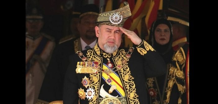 Malaisiele Roi Abdique Après Deux Ans Sur Le Trône