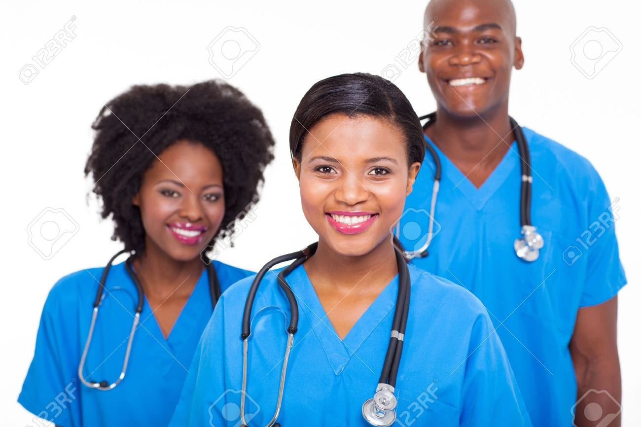 18814644 groupe de portrait de médecins africains