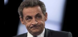 La Chute Du Libyen Kadhafi: Nicolas Sarkozy Toujours Dans Les Mailles De La Justice