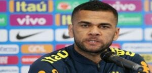 Paris Sg: Le Brésilien Dani Alves Annonce Son Départ