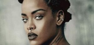 People : La Chanteuse Rihanna Clashe Le Magazine Forbes