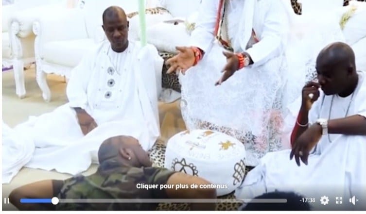 L’artiste Nigérian Davido Dans Une Video En Position Satanique Avec Sa Majesté