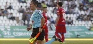 Football : Pour La Première Fois, Une Femme Va Arbitrer En Liga