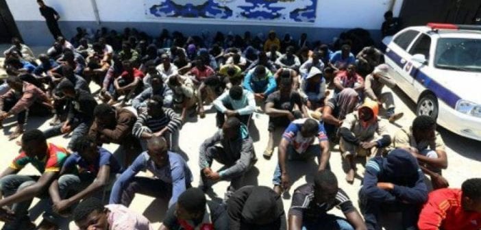 Lybie : 300 migrants encore retenus dans un centre de détention