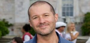 Sir Jonathan Ive, Le Célèbre Designer De L’iphone, Quitte Apple