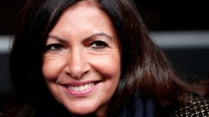 Anne Hidalgo Vivement Critiquée Pour Un Aller-Retour En Falcon Lors Du Tour De France