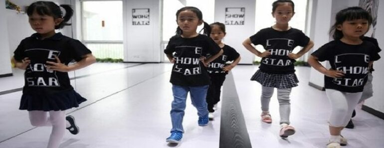 Chine: Ces Enfants-Mannequins De 4 Ans Qui Travaillent Jusqu’à 12 Heures D’affilée