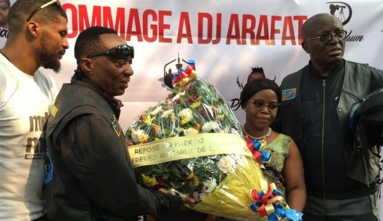 Couper décaler: Des motards congolais rendent hommage à Arafat DJ