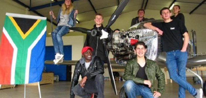 Deux Hommes Tués Par Un Avion Construit Par Des Jeunes Sud-Africains