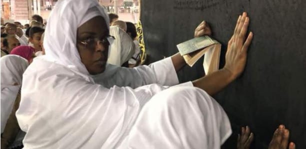 Photos La Première Dame Du Sénégal Marième Faye Sall À La Mecque