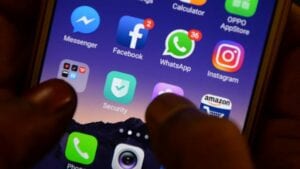 Whatsapp Et Instagram Vont Être Renommés Respectivement « Whatsapp Par Facebook » Et « Whatsapp Par Facebook »