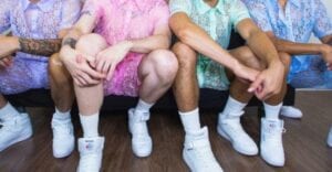 Le Short En Dentelle Pour Homme Est La Nouvelle Tendance Mode Pour L’été