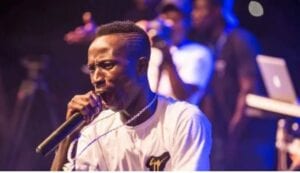 La Première Copie Du Premier Album De Patapaa A Été Achetée Pour 7.500.000 Fcfa