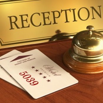 Receptionniste Hotel 298