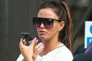 Katie Price: La Reconnaissance Faciale De Son Iphone Ne La Reconnaît Plus Après Une Chirurgie Esthétique