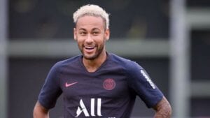 Neymar Paierait 11000 Euros De Salaire À Tous Ses Amis Par Mois