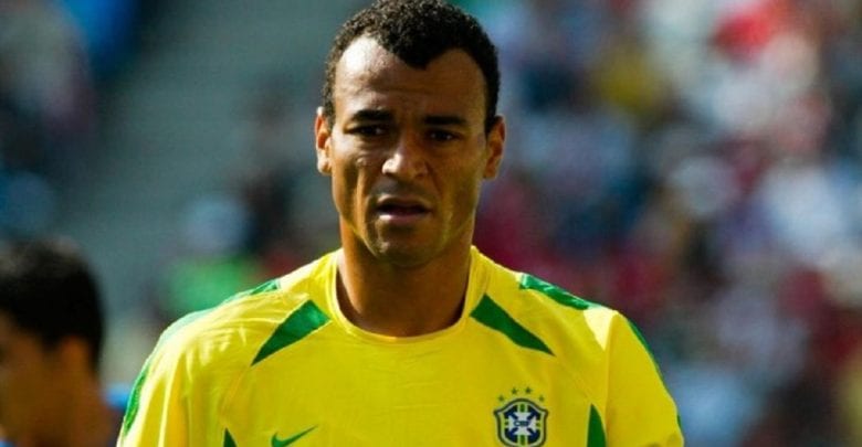 Brésil : La Légende Du Football, Cafu Frappé Par Un Malheur