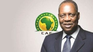 Cameroun: Issa Hayatou Signe Son Retour Dans Le Monde Du Football