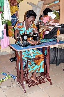 il est recherché Couturier ivoirien spécialisé en haute couture