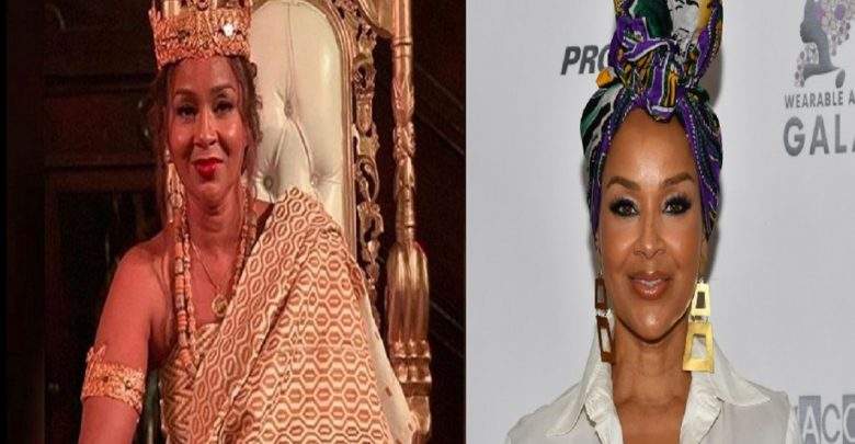 L’actrice Américaine Lisa Raye Couronnée ”Reine Mère” Au Ghana