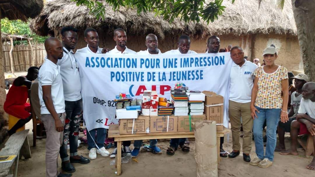 L’aipj Distribue Des Kits Scolaires À Togokomé Kpota