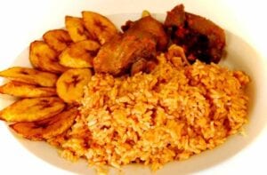 Bn Cuisine: Regardez Sisi Yemmie  Prepare Les Plats Jollof, Asun &Amp; Dodo