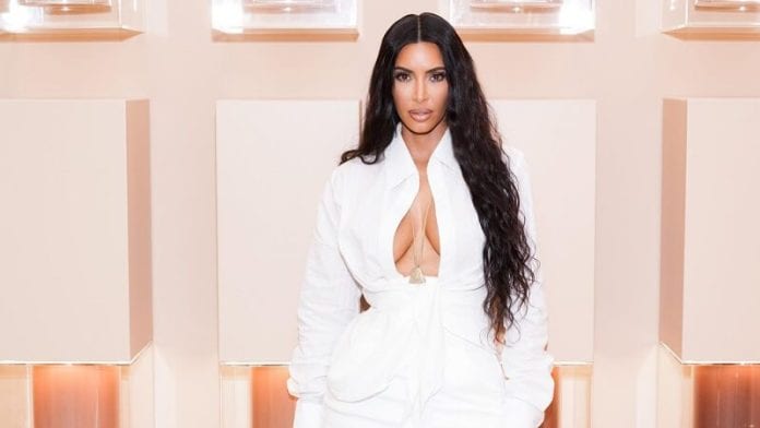 Kim Kardashian prête pour un 5ème enfant ? Elle répond à ses fans !