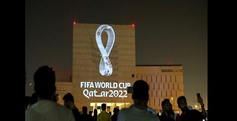 Mondial 2022 : le Qatar dévoile l’emblème officiel (vidéo)