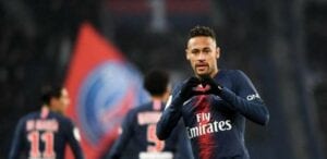 Psg : Neymar Compare Les Fans À Sa Copine !