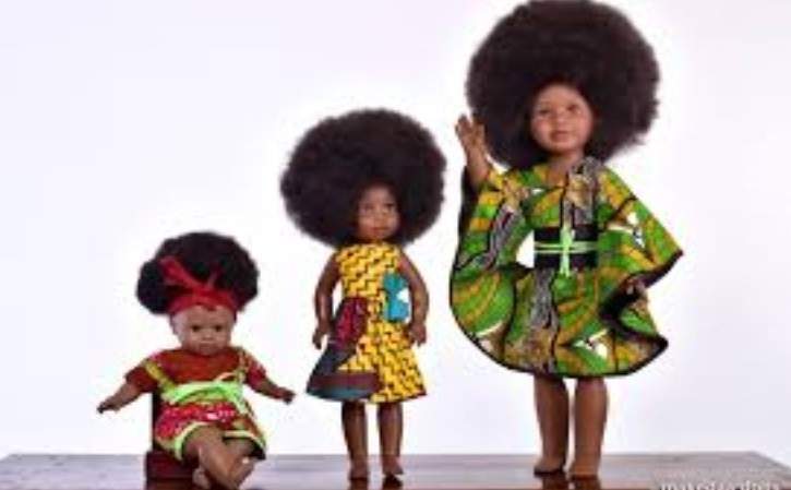 Un Nigérian Lance Des Poupées Noires Qui Détrônent Barbie