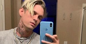 Le Chanteur Aaron Carter Se Fait Frapper Le Visage De Rihanna… Sur Le Visage