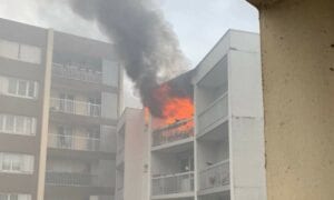 Paris: Un Incendie Dans Une Maison De Retraite Fait Trois Blessés, Dont Un Grave