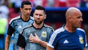 Football : « Messi Est Inférieur À Di María Et À Côté De Maradona, Il N&Rsquo;Existe Pas »