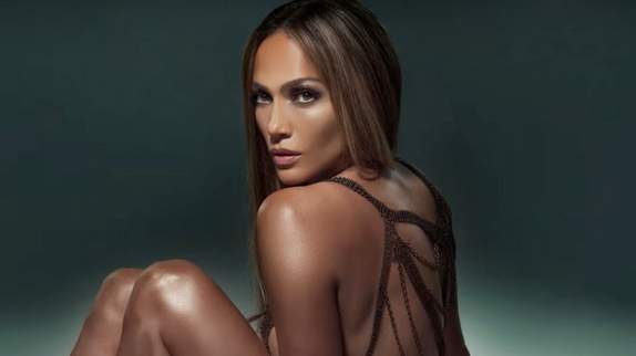 “Baila Conmigo” : Jennifer Lopez Rallume La Flamme Latino Sur Un Titre Sensuel