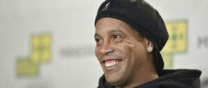 Ronaldinho, Le Grand Magicien Brésilien Champion Du Monde À 22 Ans