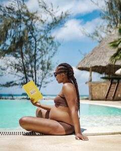 Voici Comment La Bloggeuse Ijeoma Kola A Célébré Son Babymoon À Watamu, Au Kenya