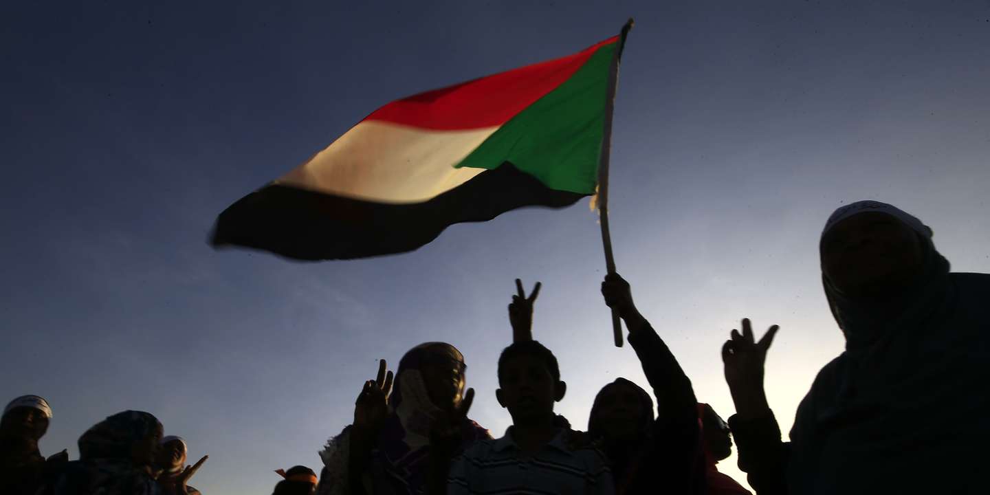 8f42a3d 5111096 01 06 - Soudan : Le parti de l’ancien président d’Omar el-Béchir réduit en cendre