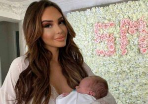 Nabilla Maman Gaga Dévoile Enfin Le Visage De Son Bébé Milann