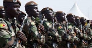 Mali: Des Terroristes Attaquent Une Base Militaire Et Tuent ”54 Soldats”