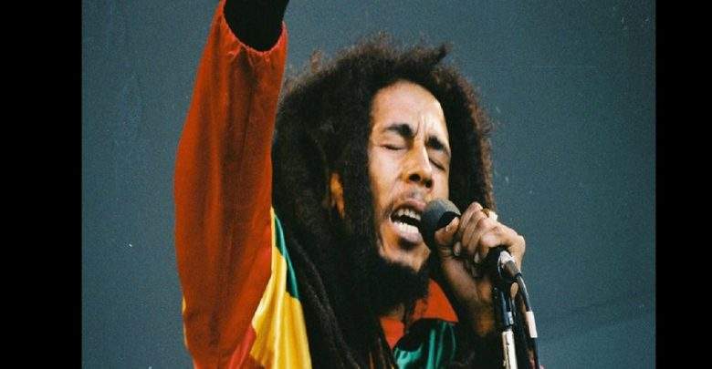 décédé Bob Marley gagne 20 millions de dollars an - Bob Marley : Sa famille lance sa propre gamme de champignons hallucinogènes