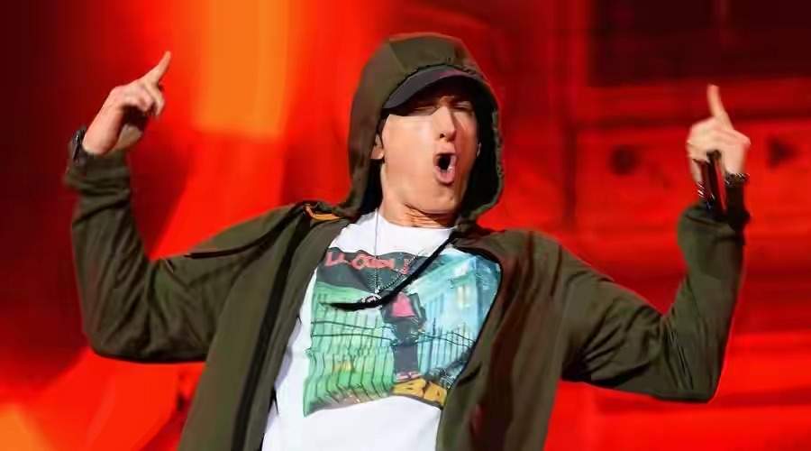 Eminem Insulte Rihanna