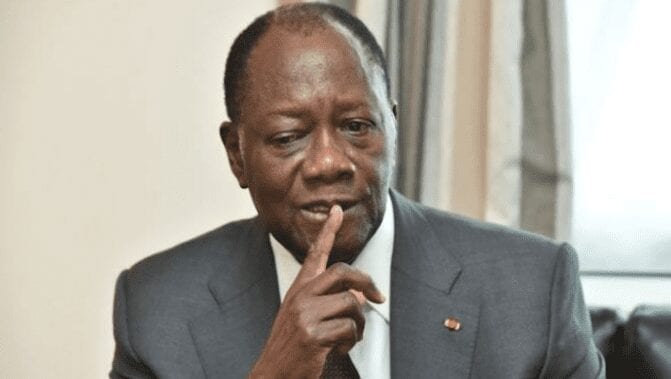 Un fervent militant du tyran Ouattara menace d’égorger le prof Franklin Nyamsi Wa Kamerun